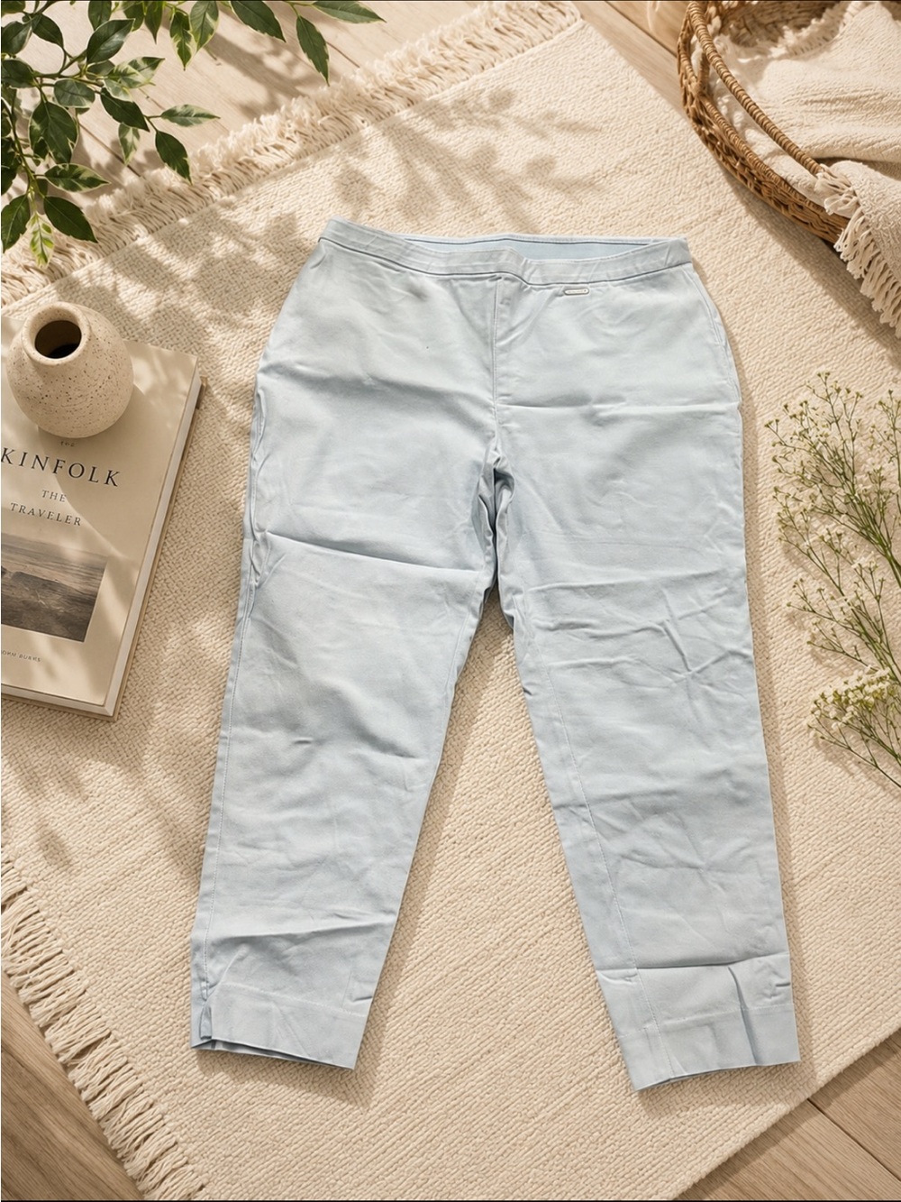 Light blue Vince Camaro capri pants